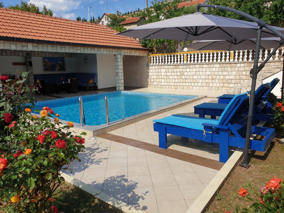 Apartment Oaza Mostar Exterior photo